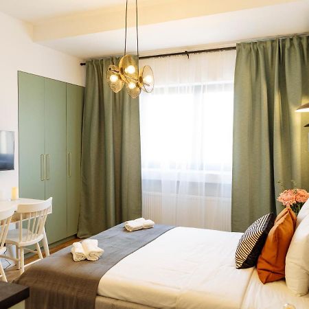 Beautiful Modern Studio - Cismigiu Park - Netflix Bucureşti Ngoại thất bức ảnh
