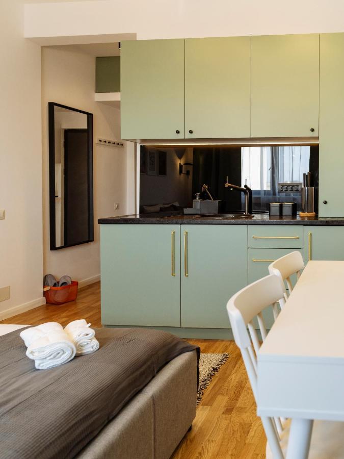 Beautiful Modern Studio - Cismigiu Park - Netflix Bucureşti Ngoại thất bức ảnh
